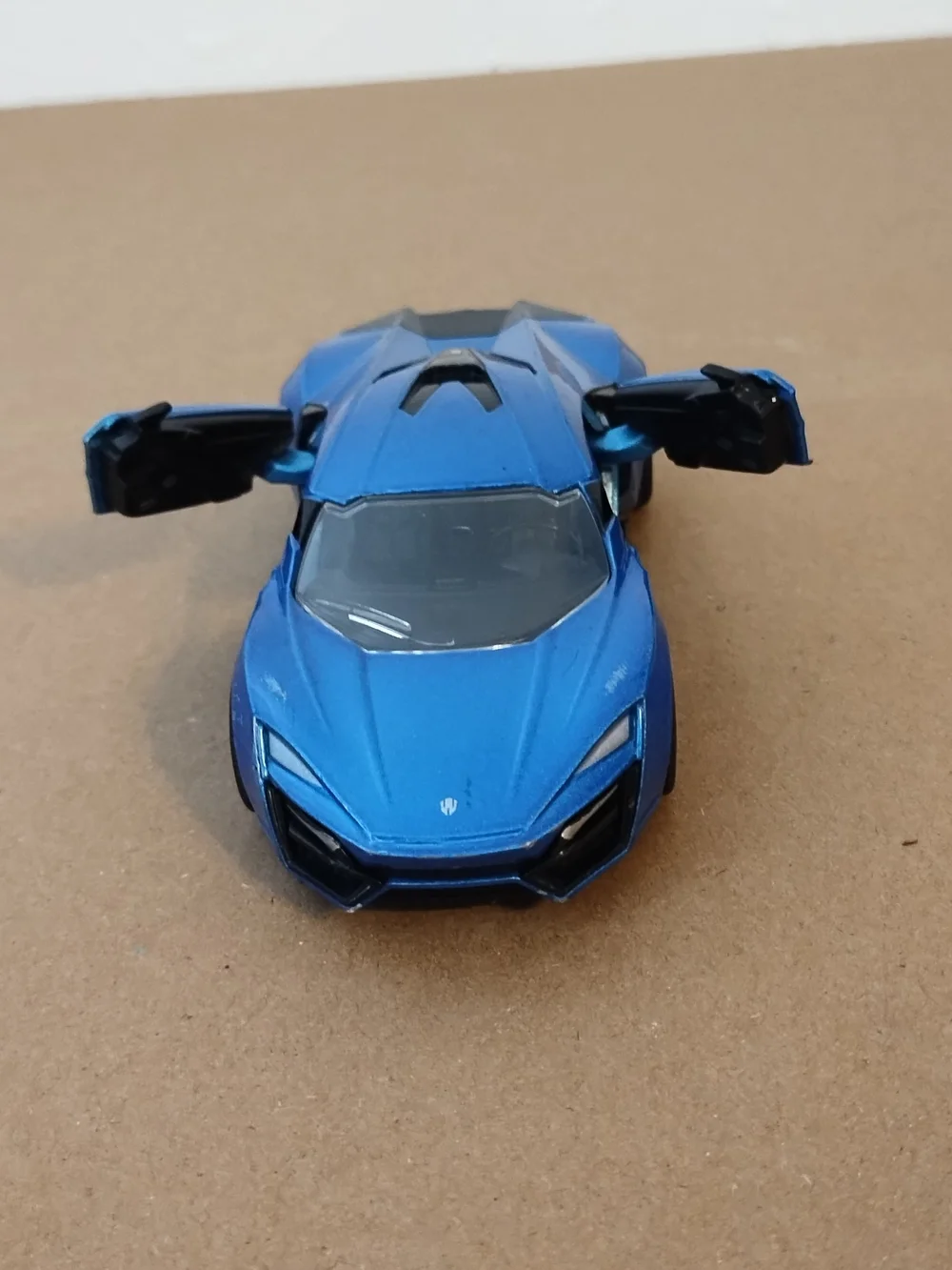JADA lykan  hyperspirt BLUE 1/32 DIECAST MODEL CAR
